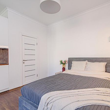 Apartamento Welcoming Studio In Historic Vilnius With Free Parking By Urban Rent Exterior foto