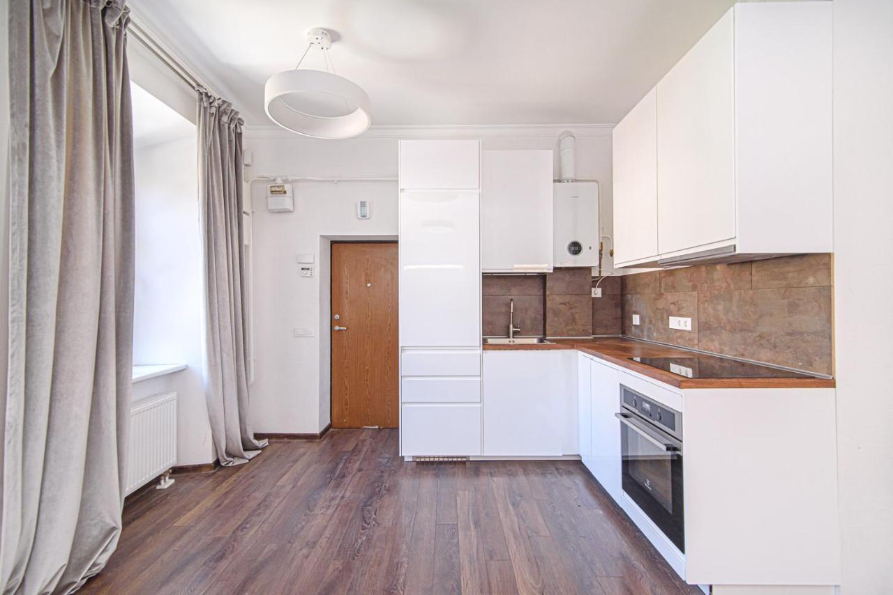 Apartamento Welcoming Studio In Historic Vilnius With Free Parking By Urban Rent Exterior foto