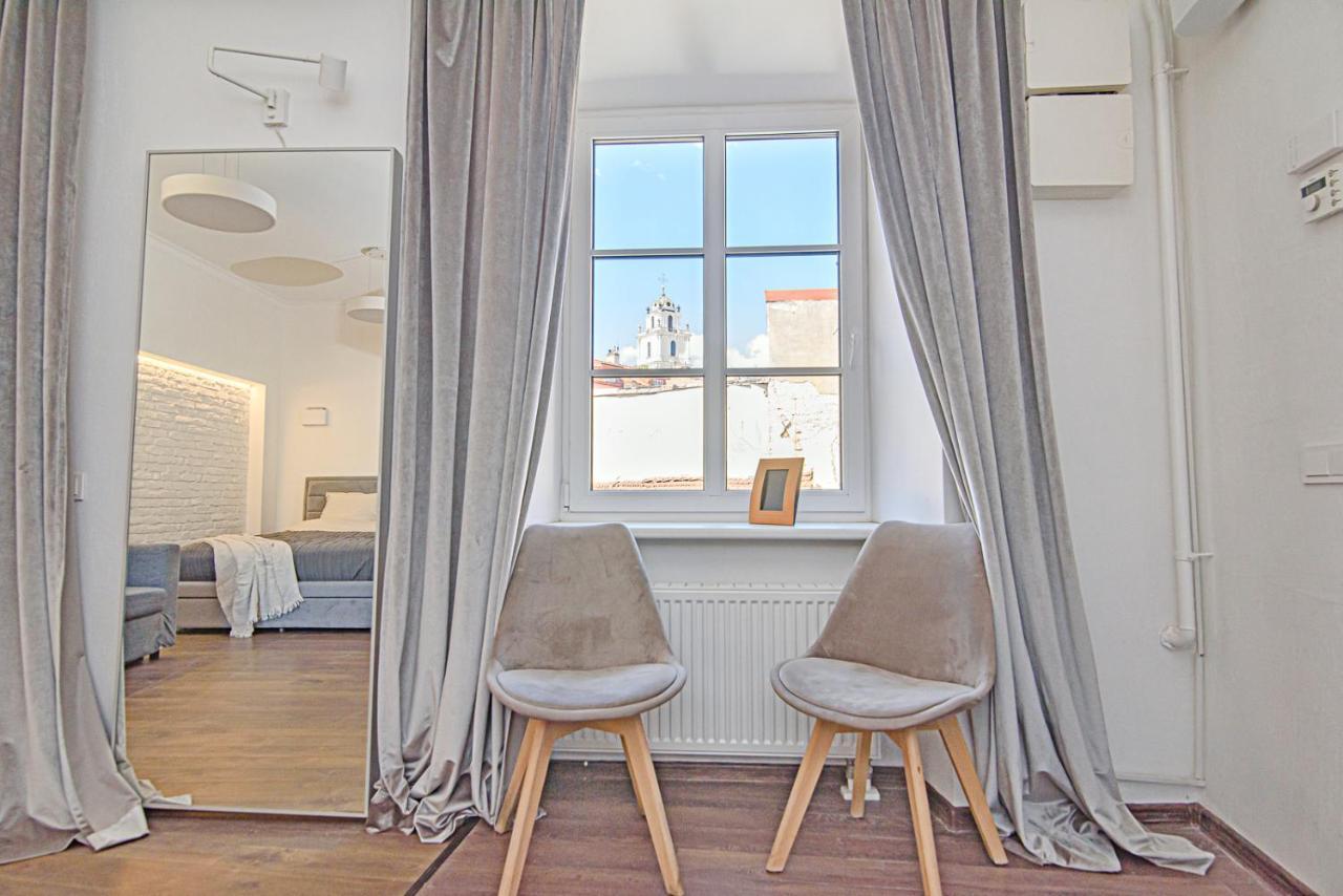 Apartamento Welcoming Studio In Historic Vilnius With Free Parking By Urban Rent Exterior foto