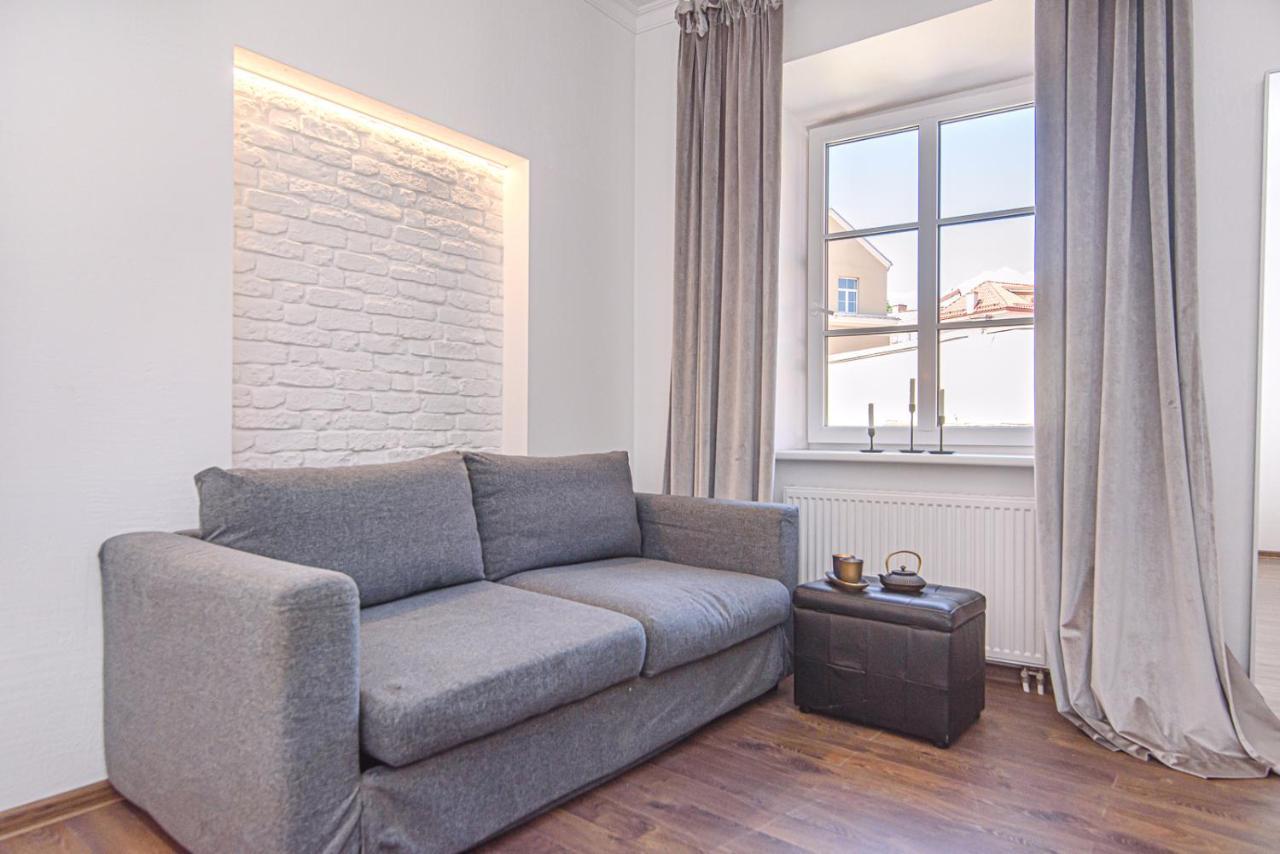 Apartamento Welcoming Studio In Historic Vilnius With Free Parking By Urban Rent Exterior foto